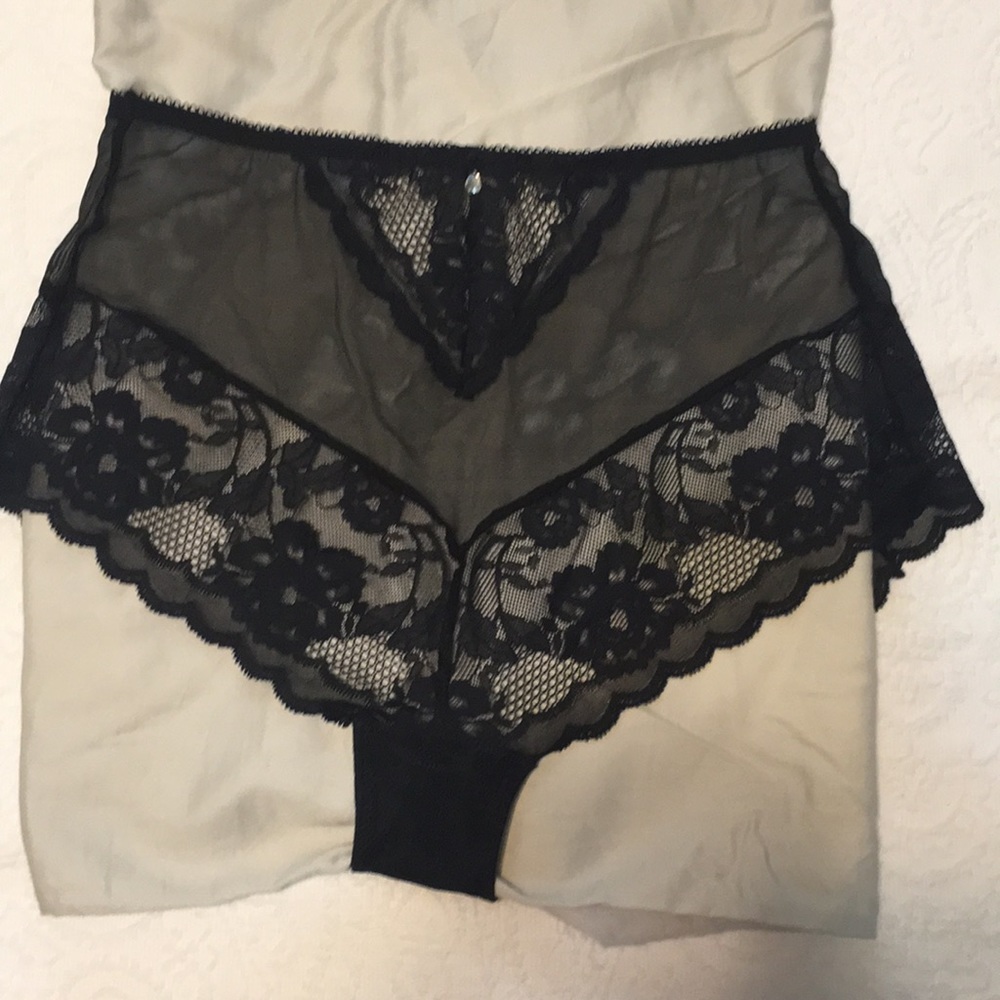 Sexy, Retro style Soma Amorous Brief Panties NWT